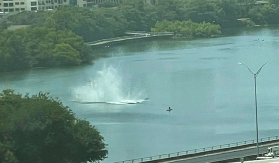 After Plane Crashes into Lake, Good Samaritan Rushes to Pull Pilot from Water