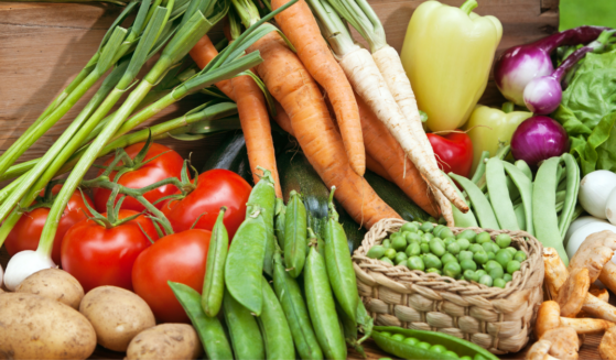 Organic produce. (alle12 from Getty Images Signature/ Canva)