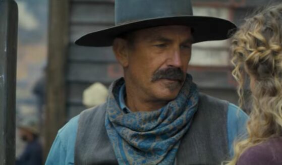 Kevin Costner dressed as a cowboy in "Horizon: An American Saga" trailer 1