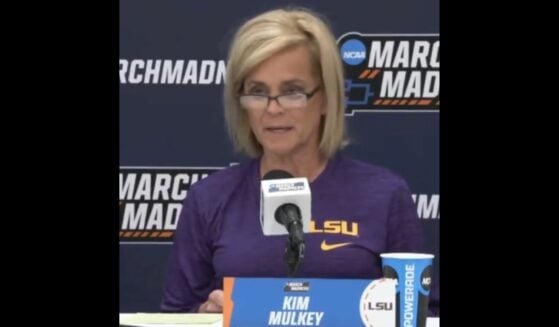 LSU coach Kim Mulkey speaking at her press conference.